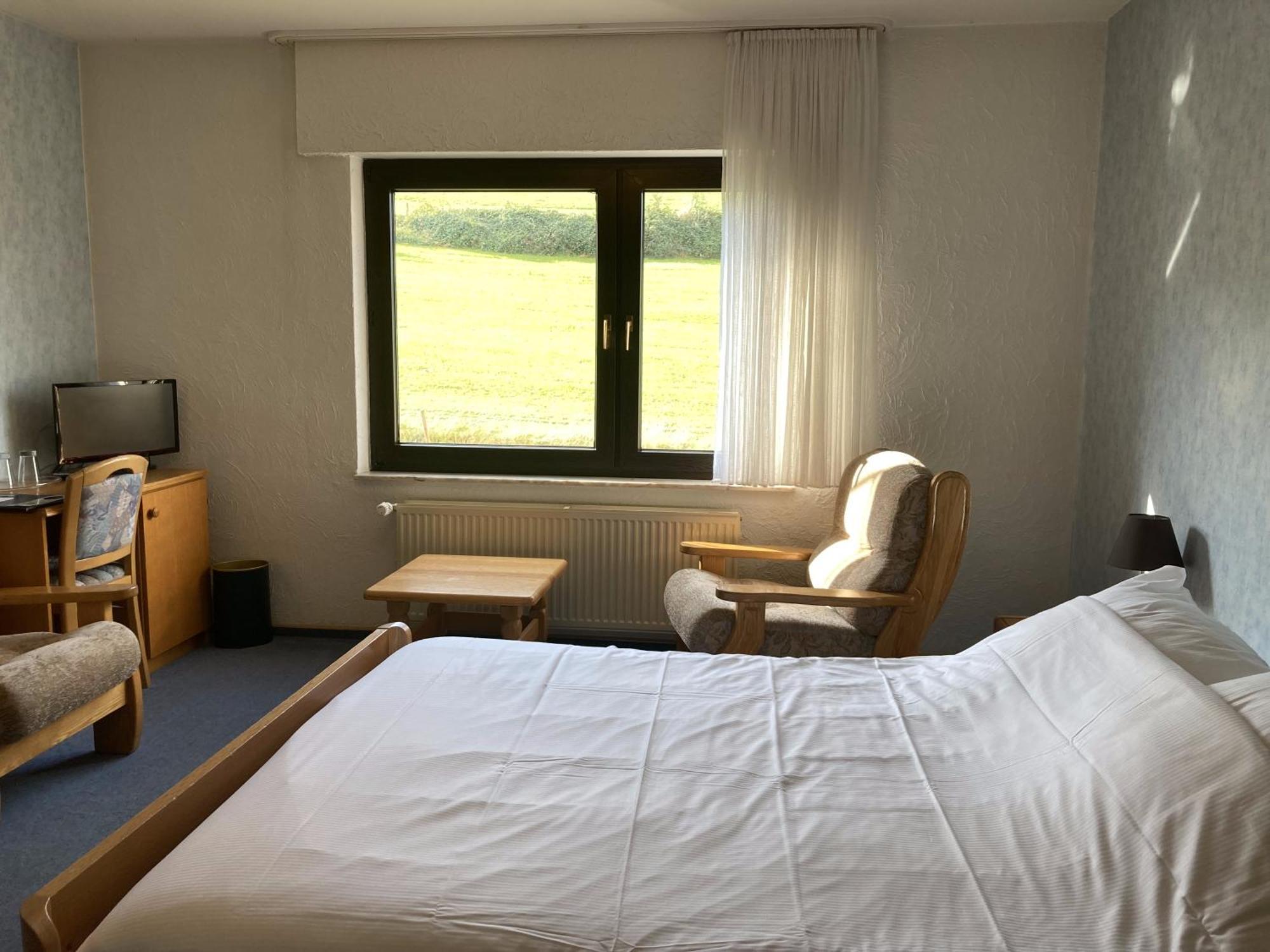 Hotel Altitude Burg Reuland Exteriör bild